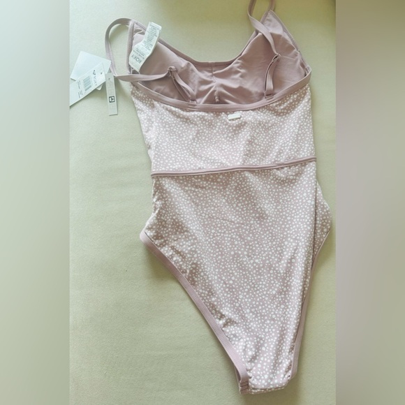Roxy one piece bathing suit - Picture 2 of 4